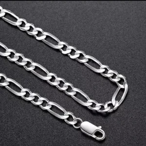 SILVER CHAIN NECKLACE
